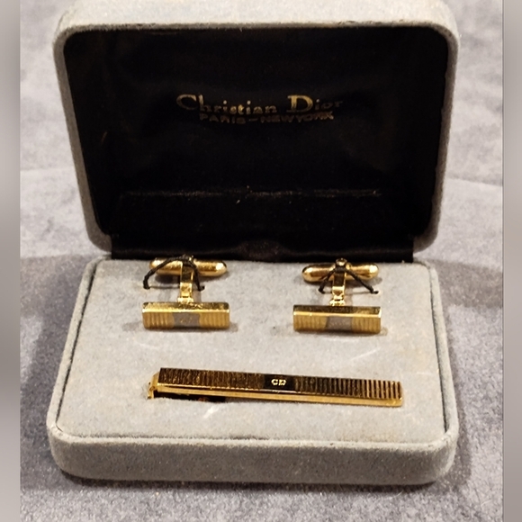Christian Dior Cufflinks & Tie Clip Set - Picture 3 of 5